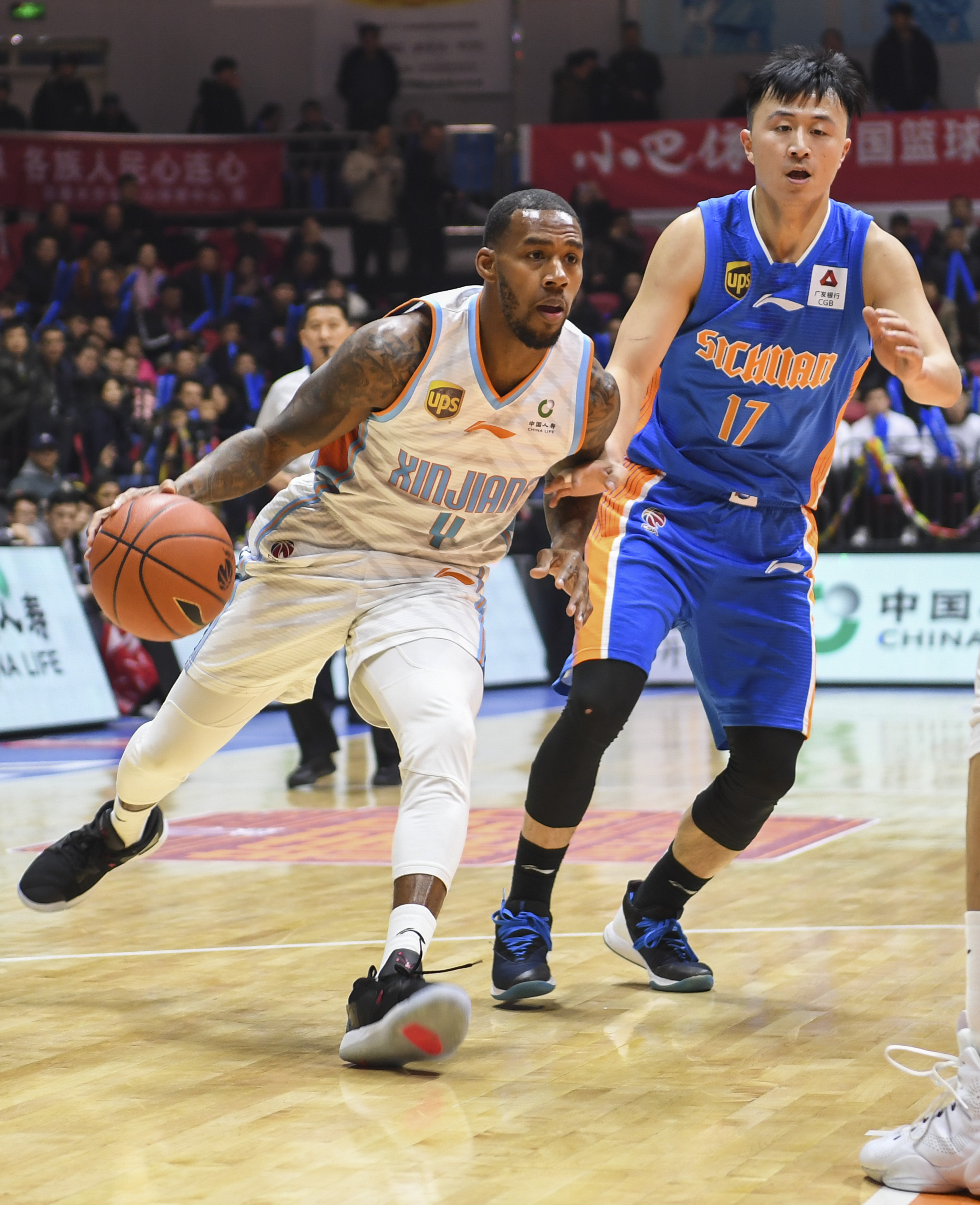 金年会官网入口-关于从转会期新疆广汇备战德国杯到巴塞罗那冲刺阶段外线爆发，西亚卡姆关键时刻逆转的信息